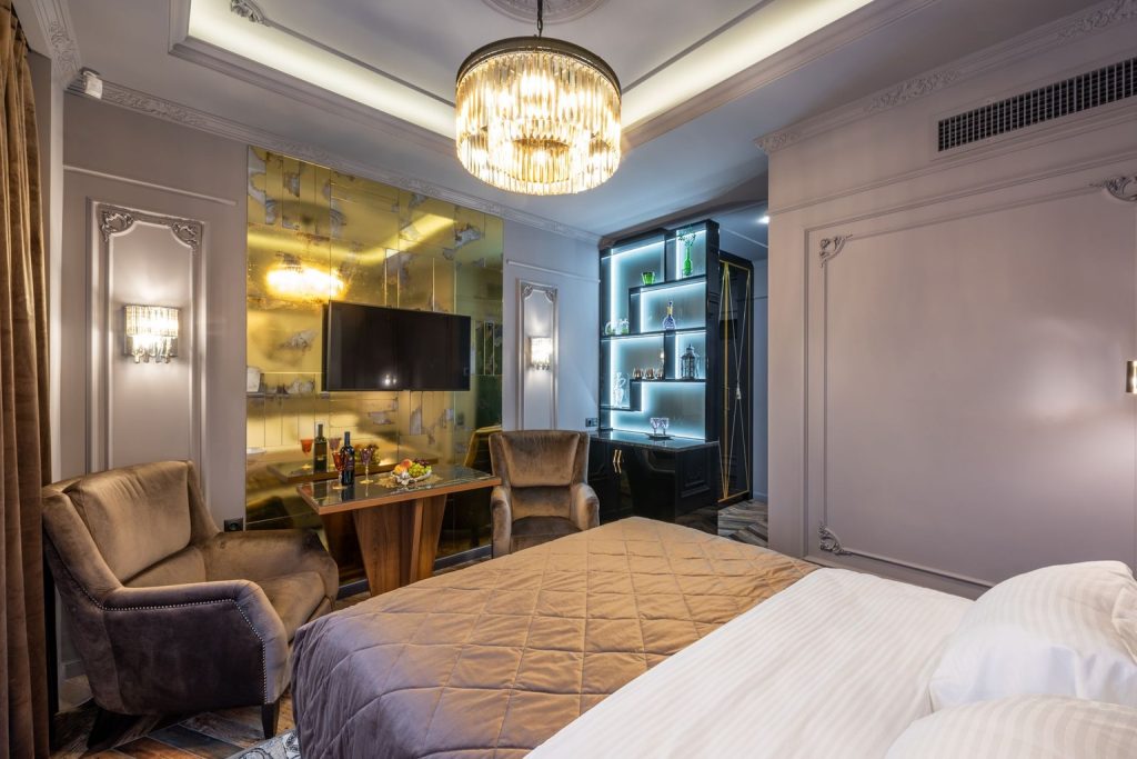Draperii opace pentru camere de hoteluri